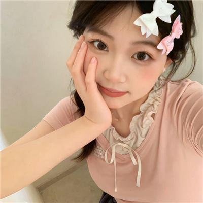 小犬与女孩